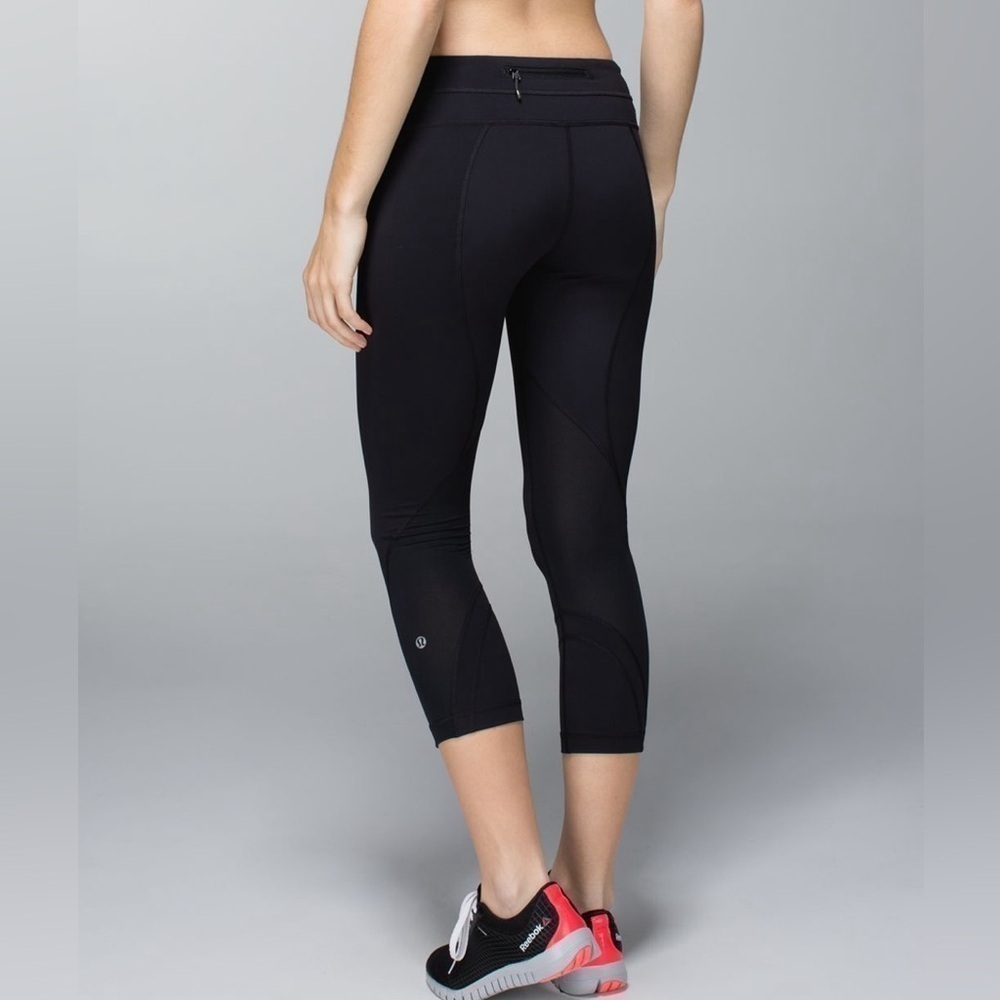 Lululemon Inspire Crop Leggings Size 6 Black Mesh Panel Running Yoga Pants